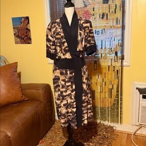 BCBGMaxAzria Black and Brown Patterned Kimono